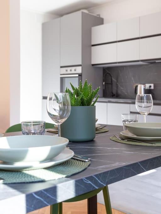 Stylish Apartment - Casa Leone - Center Trieste Esterno foto